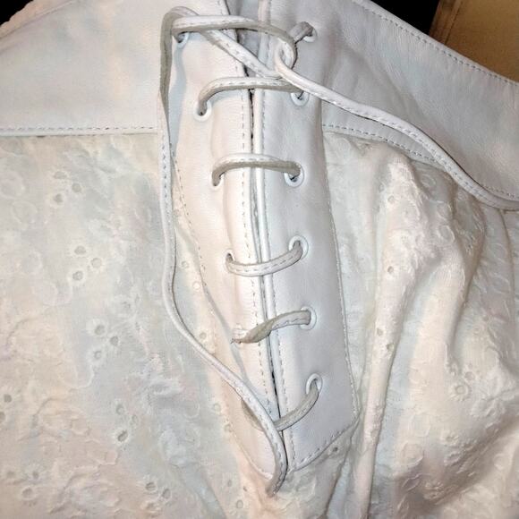 Elements by Vakko White Eyelet Leather Waistband Cropped Pants 4 - Picture 6 of 8